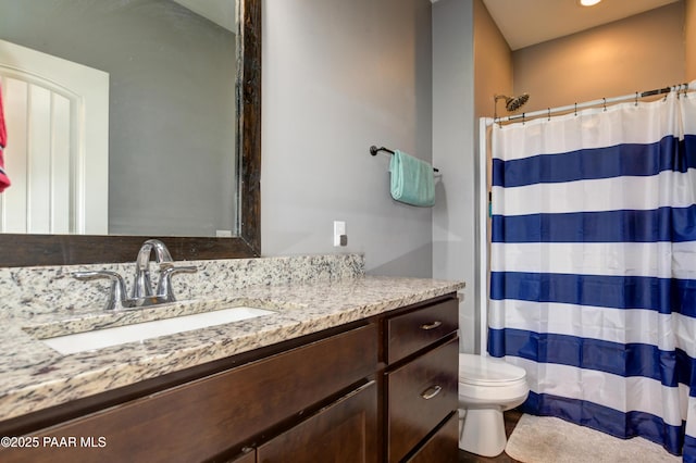 8675 N Buffalo Hill Ct, Prescott Valley, AZ 86315 - full bath featuring recessed lighting, vanity, toilet, and a shower with shower curtain