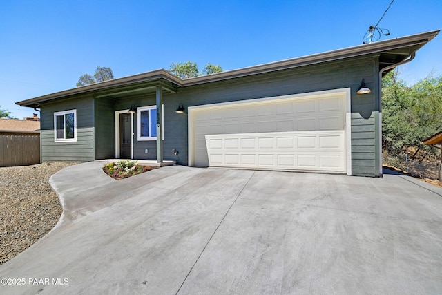 1800 N Pearl Ln, Prescott, AZ 86301 - ranch-style house featuring driveway and a garage