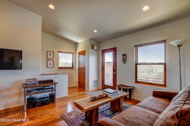 1301 S Manzanita Hill Rd, Prescott, AZ 86303 - living room with visible vents, recessed lighting, light wood-type flooring, and vaulted ceiling