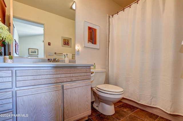 1301 S Manzanita Hill Rd, Prescott, AZ 86303 - bathroom featuring curtained shower, vanity, and toilet