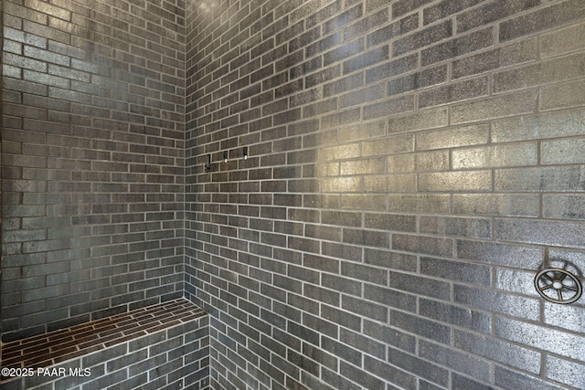 51 Rill Rd, Prescott, AZ 86305 - full bathroom featuring tiled shower