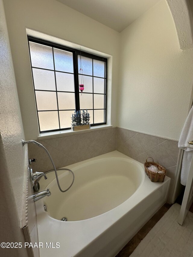 6217 N Little Papoose Dr, Prescott Valley, AZ 86314 - bathroom featuring a bath