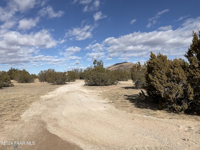 Listing photo 3 for LOT383 Fort Rock Rd, Seligman AZ 86337