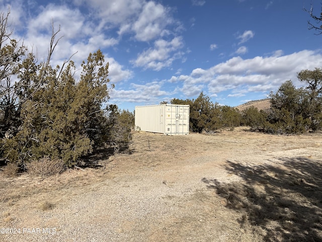 Listing photo 2 for LOT383 Fort Rock Rd, Seligman AZ 86337