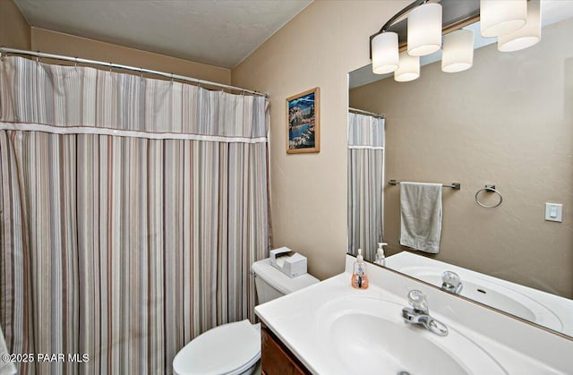 4761 N Tonto Way, Prescott Valley, AZ 86314 - full bath featuring vanity and a shower with shower curtain