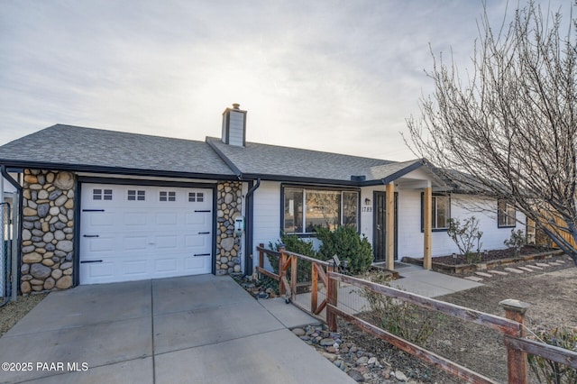 view of front facade with a garage