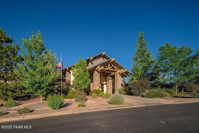 view of front of property