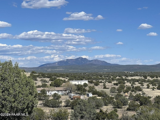 205 Couchman Trl, Ash Fork, AZ 86320