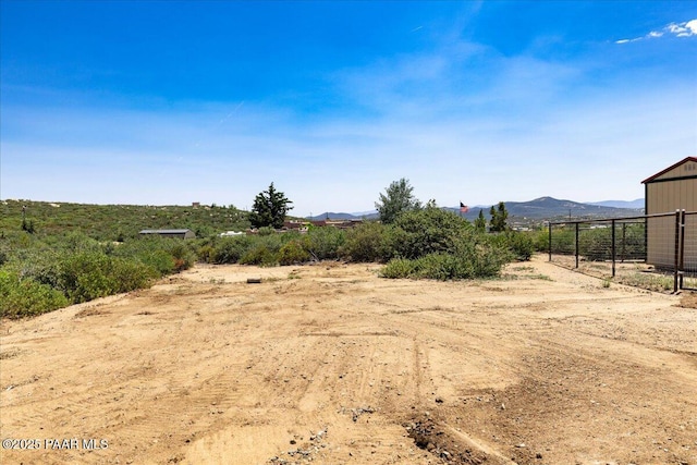 17940 E Native Dancer Ln, Dewey-Humboldt, AZ 86327 - view of yard with a mountain view