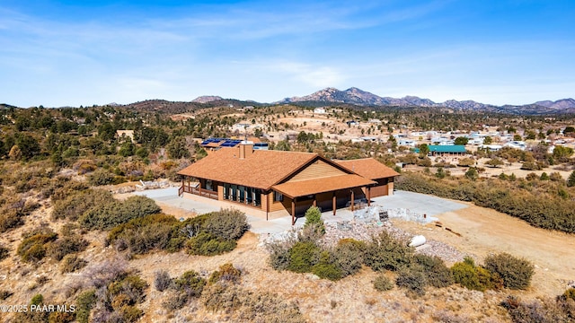 bird's eye view with a mountain view