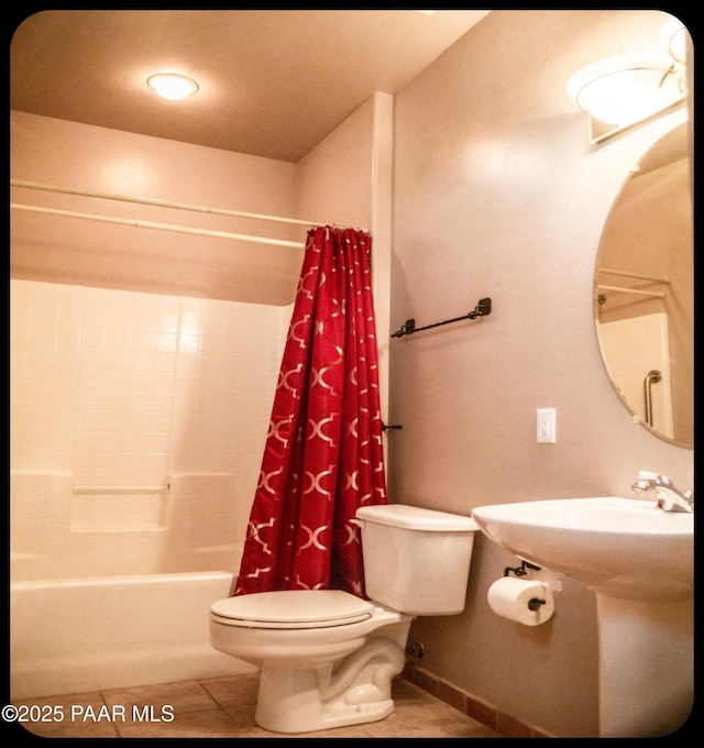 10614 E High Point Dr, Dewey-Humboldt, AZ 86327 - full bathroom with toilet, shower / bath combo with shower curtain, and tile patterned floors