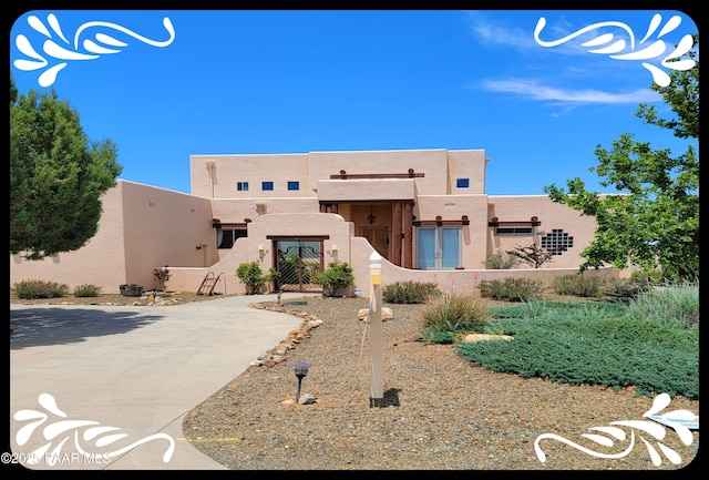 10614 E High Point Dr, Dewey-Humboldt, AZ 86327 - southwest-style home with stucco siding
