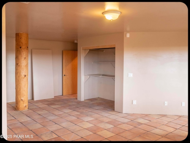10614 E High Point Dr, Dewey-Humboldt, AZ 86327 - unfurnished bedroom with a closet