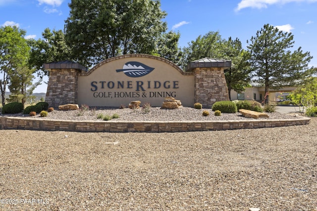 view of community / neighborhood sign