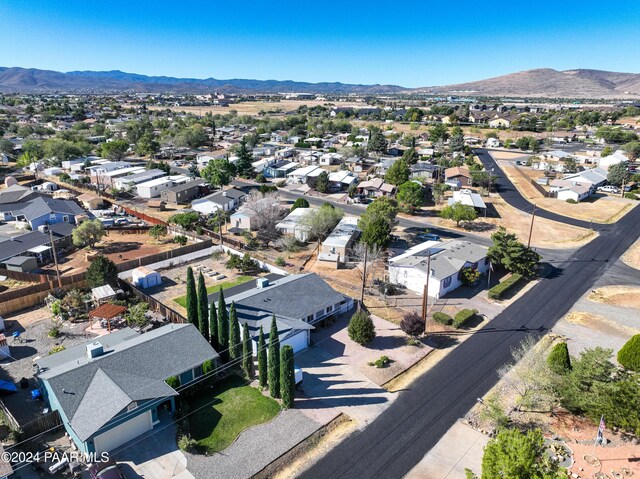 bird's eye view featuring a mountain view