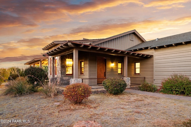 view of front of property with covered porch