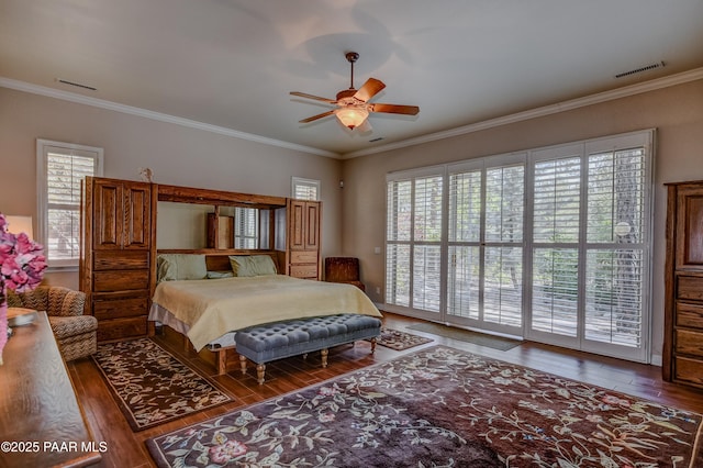 1021 Sheriffs Posse Trl, Prescott, AZ 86303 - bedroom with hardwood / wood-style flooring, multiple windows, crown molding, and a ceiling fan