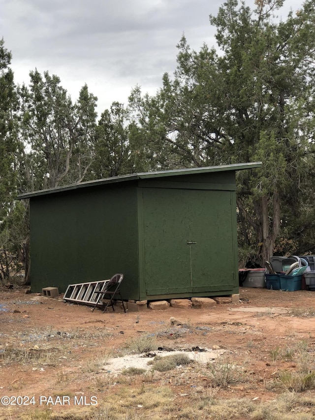 view of outdoor structure