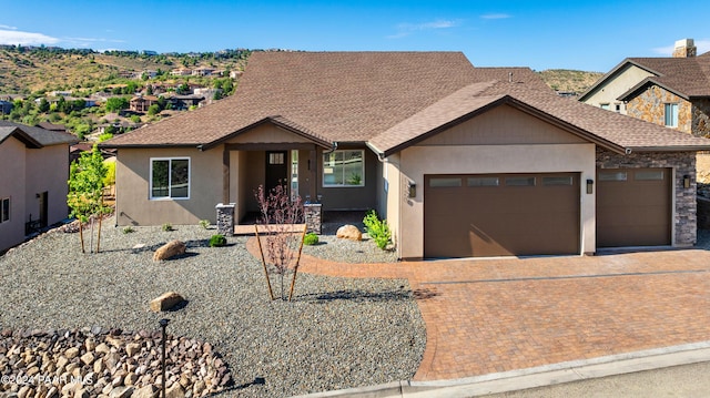 view of front facade featuring a garage