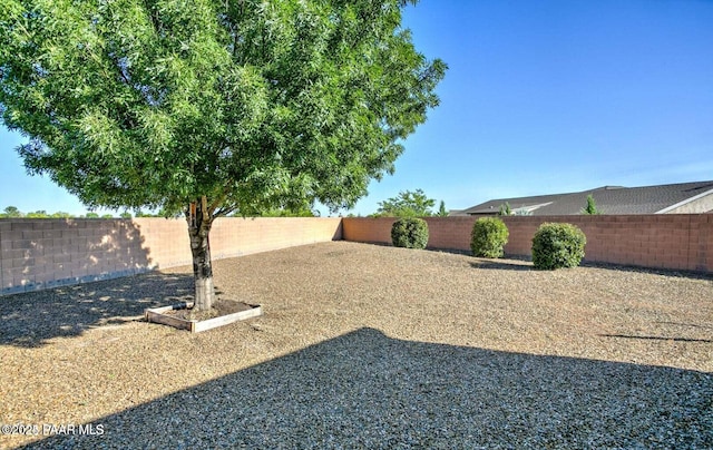 7876 N Siesta Sunset Ln, Prescott Valley, AZ 86315 - view of yard featuring a fenced backyard
