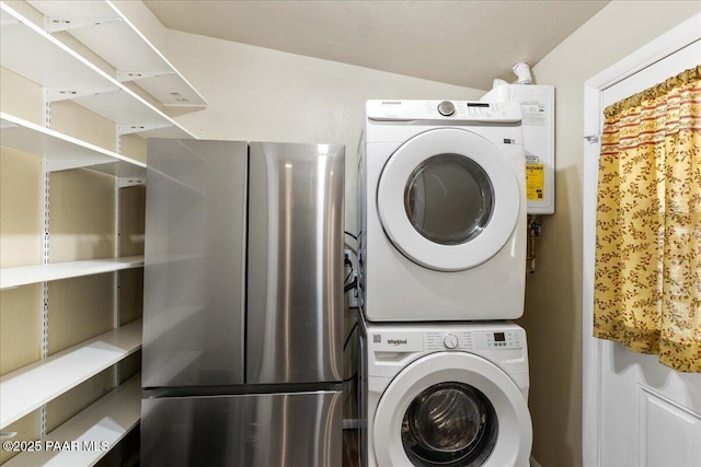 4820 S Lund Ct, Prescott, AZ 86303 - laundry area featuring stacked washing machine and dryer