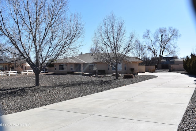 920 Heather Ln, Chino Valley, AZ 86323 - ranch-style home with concrete driveway and stucco siding