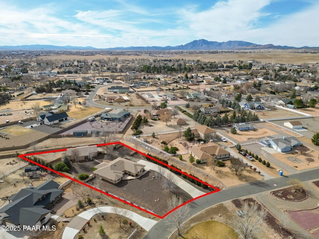 920 Heather Ln, Chino Valley, AZ 86323 - aerial perspective of suburban area with a mountainous background and property boundaries highlighted