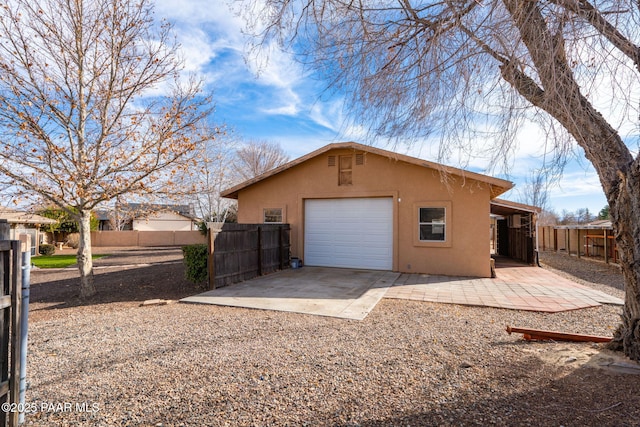 920 Heather Ln, Chino Valley, AZ 86323 - garage with driveway