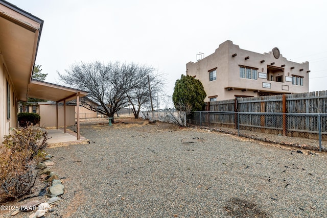 view of yard featuring a patio area