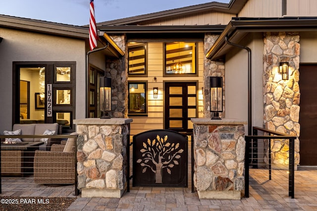 15425 N Talking Rock Ranch Rd, Prescott, AZ 86305 - property entrance featuring stone siding