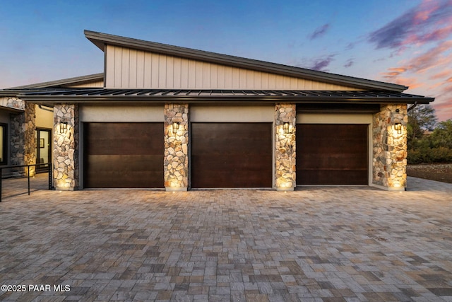 15425 N Talking Rock Ranch Rd, Prescott, AZ 86305 - view of front of property featuring a standing seam roof, stone siding, a metal roof, and decorative driveway