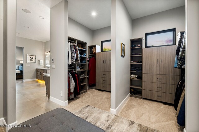 15425 N Talking Rock Ranch Rd, Prescott, AZ 86305 - walk in closet featuring carpet flooring