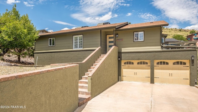 view of front of house featuring a garage