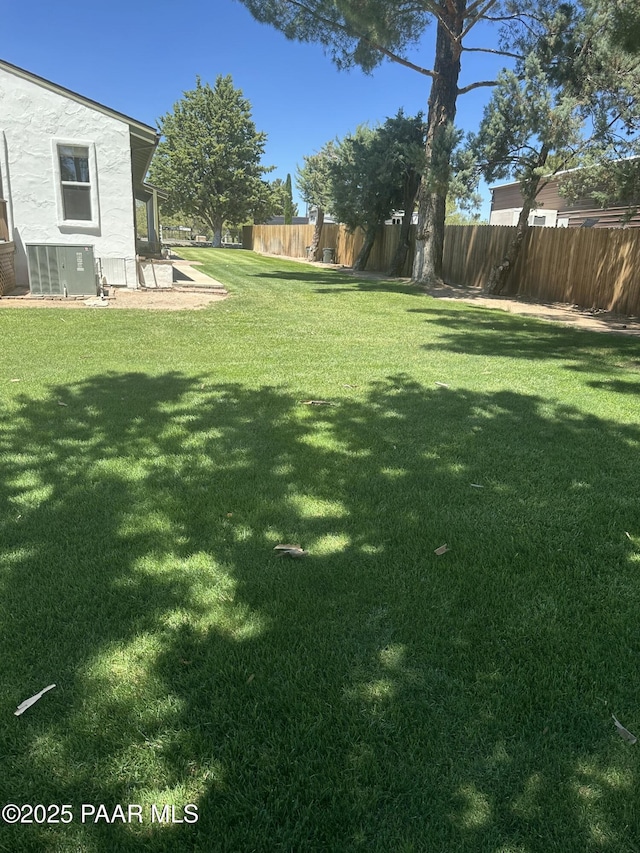 13502 S Burton Rd, Mayer, AZ 86333 - view of yard