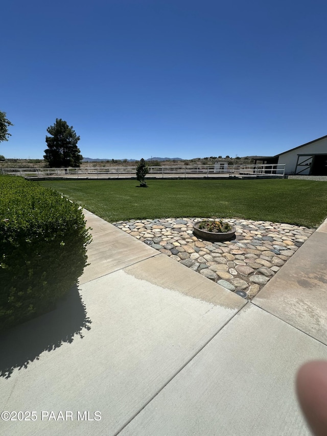 13502 S Burton Rd, Mayer, AZ 86333 - view of patio / terrace