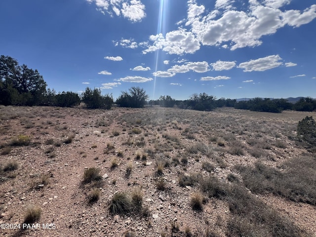 Listing photo 3 for 27425 W El Oro Dr, Seligman AZ 86337