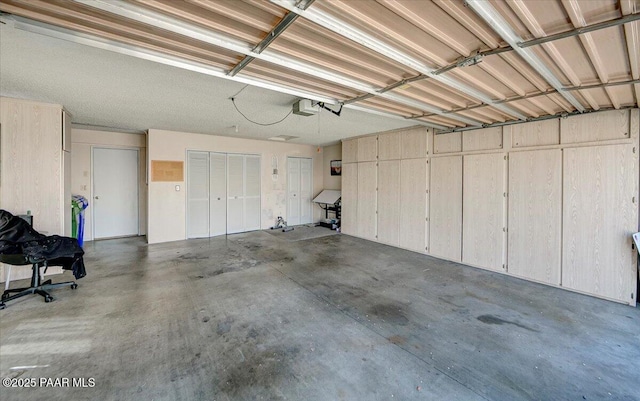 435 Jasmine Ln, Prescott, AZ 86301 - garage featuring a garage door opener