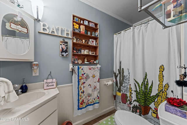 3161 N Valley View Dr, Prescott Valley, AZ 86314 - full bathroom with toilet, wainscoting, curtained shower, vanity, and crown molding