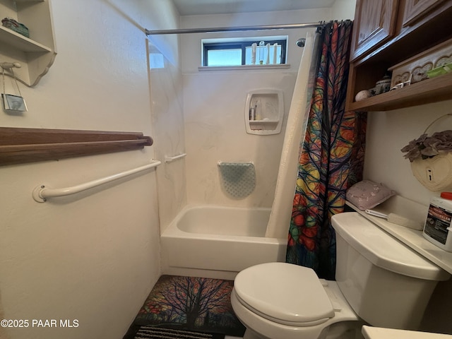 bathroom featuring toilet and shower / bath combo with shower curtain