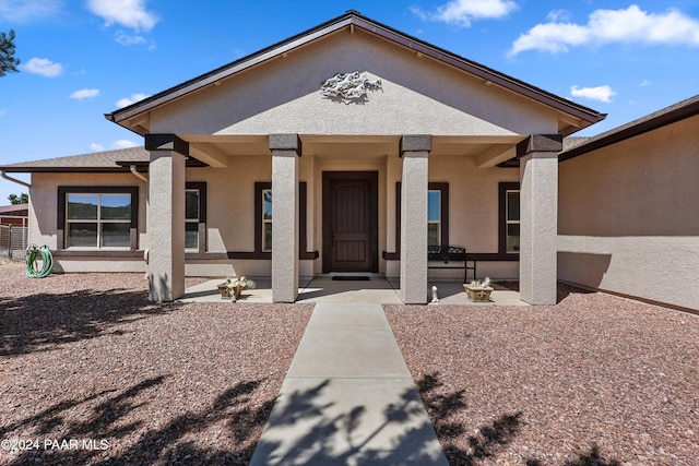 view of front of house with a patio