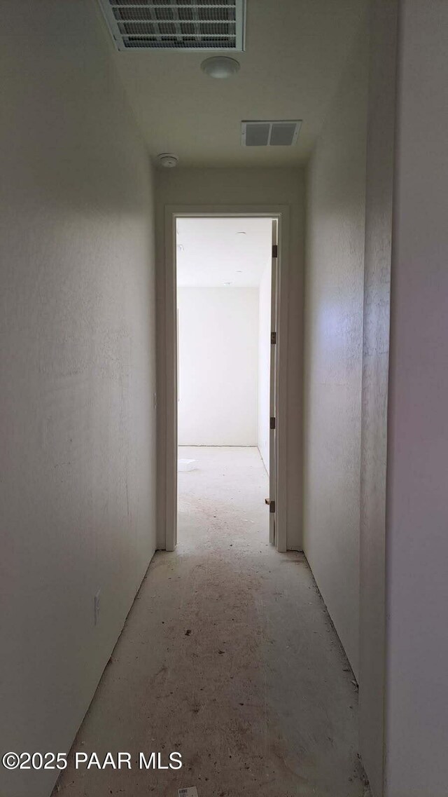 2485 Dillon Blvd, Chino Valley, AZ 86323 - hall with visible vents