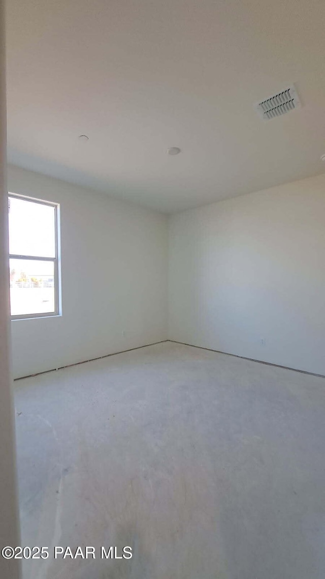 2485 Dillon Blvd, Chino Valley, AZ 86323 - unfurnished room featuring visible vents and concrete floors