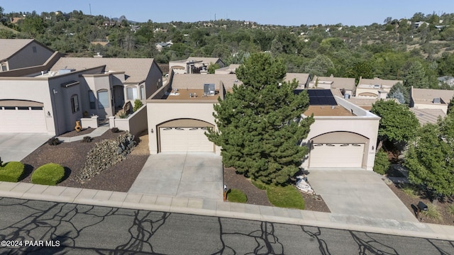 view of front facade featuring a garage