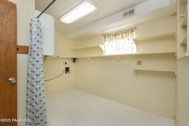 laundry room featuring hookup for a washing machine