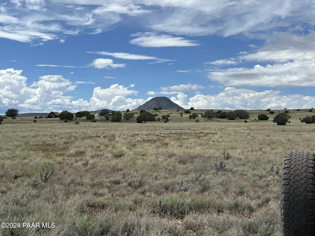 47130 N Falcon Flight Way, Ash Fork, AZ 86320