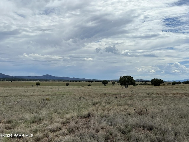 47130 N Falcon Flight Way, Ash Fork, AZ 86320