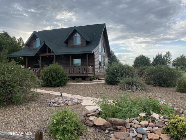 view of front of property featuring covered porch