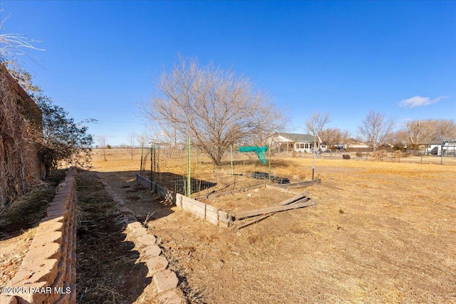 view of yard featuring a rural view