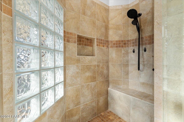 904 Daybreak Dr, Prescott, AZ 86303 - bathroom with tiled shower