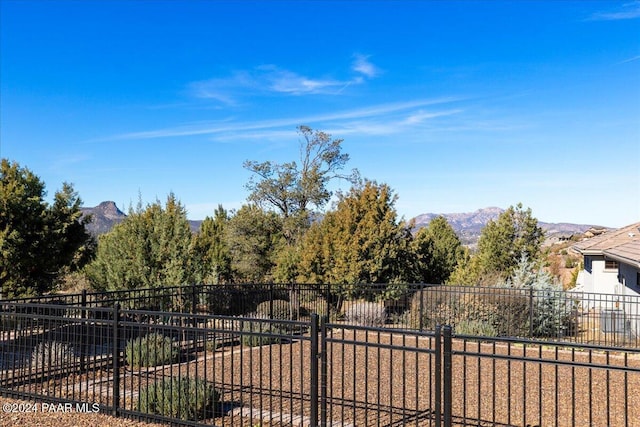 904 Daybreak Dr, Prescott, AZ 86303 - view of yard featuring a mountain view